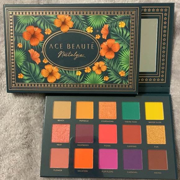New! Ace Beaute Nostalgia Eyeshadow Palette - Picture 2 of 5